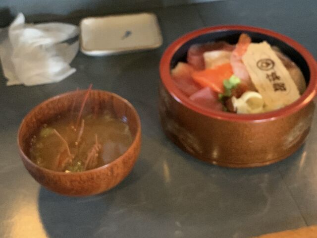 エビ頭の味噌汁付き_慎鮨