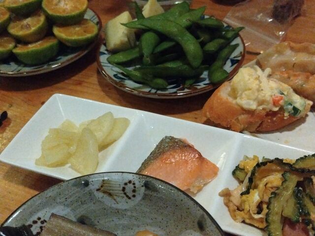 手作りお通しが美味しい
_カラオケ喫茶 木琴