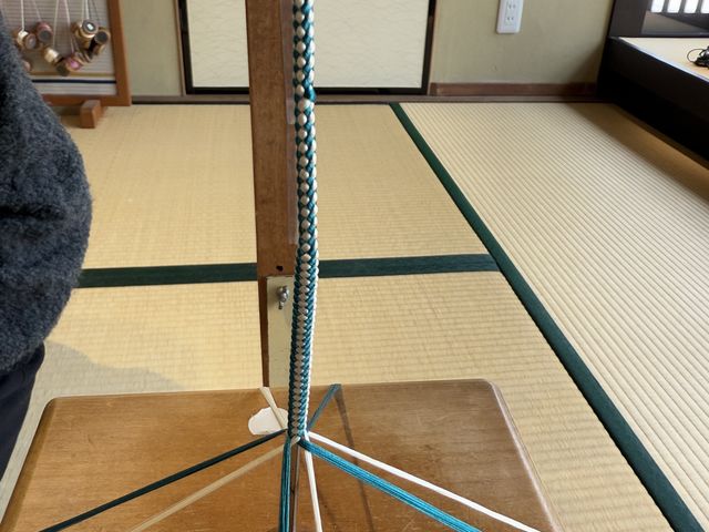 結構長めに組紐をあんで、キーホルダーとブレスレットを作りました_昇苑くみひも 宇治本店