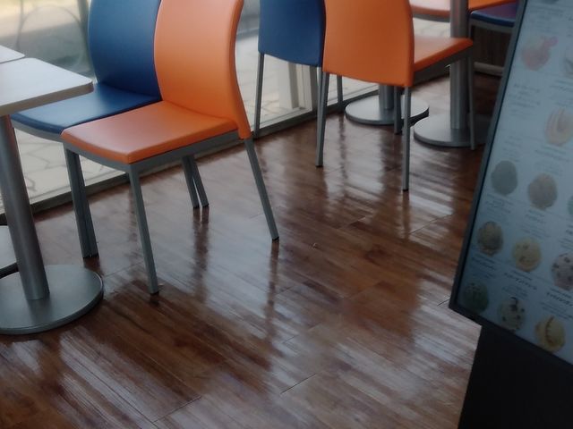 イートイン席_サーティワンアイスクリーム静岡高松ロードサイド店(31 Baskin-Robbins)