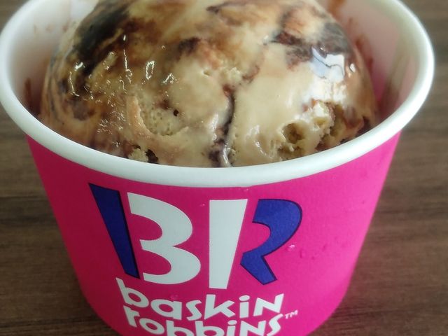 ジャモカ アーモンドファッジ(レギュラーカップ)_サーティワンアイスクリーム静岡高松ロードサイド店(31 Baskin-Robbins)