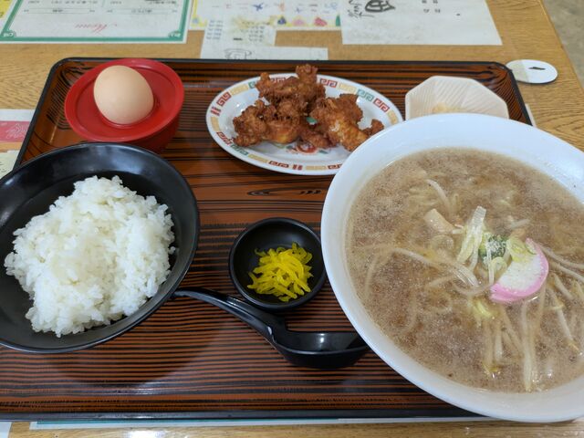 唐揚げラーメン定食_美浜食堂
