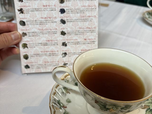 15種類のブレンドのハーブ&スパイスティー_レストラン Rocca