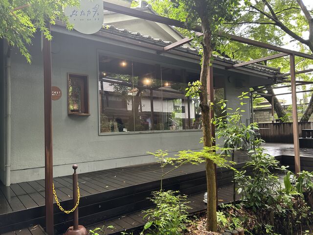 お鷹の道側より_史跡の駅 おたカフェ