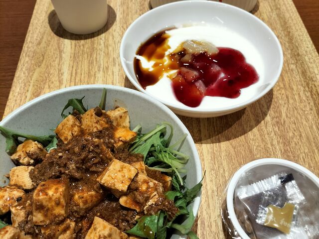 麻婆豆腐とヨーグルト_ベッセルイン心斎橋