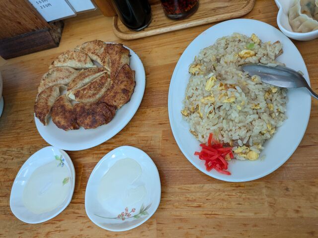 円盤餃子・半チャーハン_ラーメン石狩
