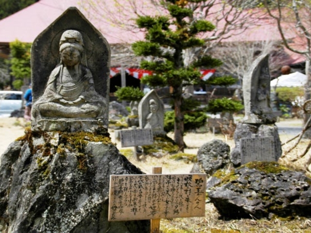 西隆寺の写真1
