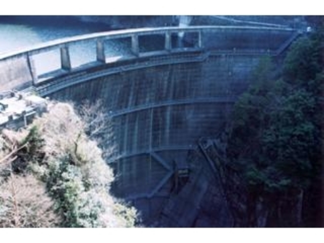 佐々並川ダムの写真1