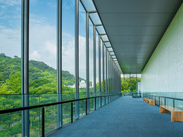 愛媛県美術館
展望ロビー_愛媛県美術館