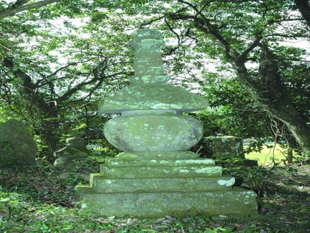 泉福寺国東塔の写真1