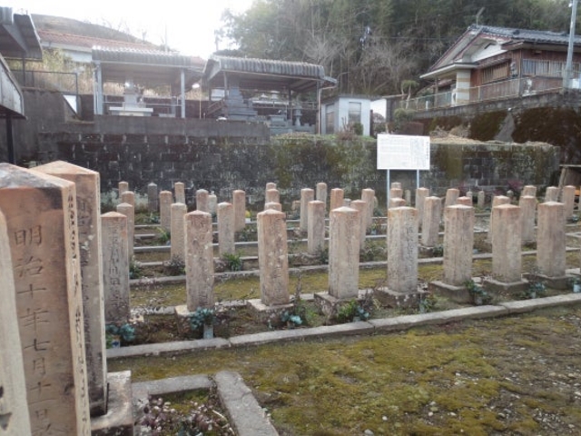 岩川官軍墓地