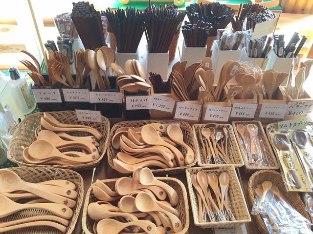 食器類もたくさん販売しています。_モクモクセンター