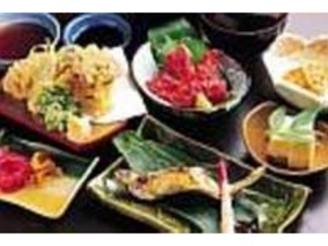 『飛騨川定食』は牛刺しがついてお手頃価格_日本料理 樽や