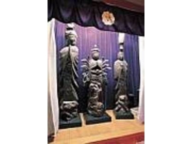 円空作の彫刻は全国各地で発見されている_清峯寺