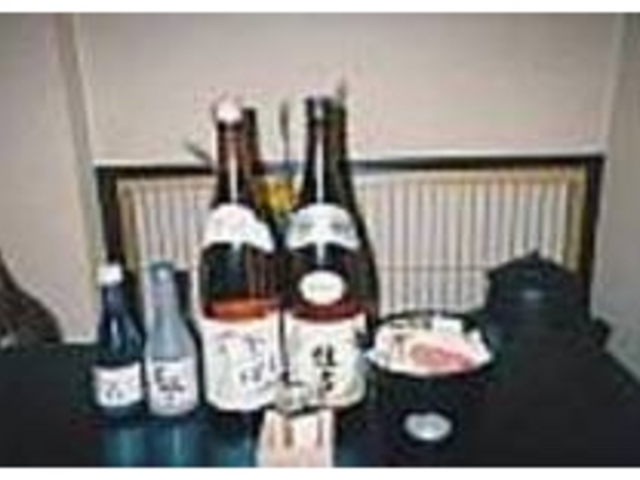 うまみのある鴨鍋は地酒とともに味わいたい_酒房 柳生の庄