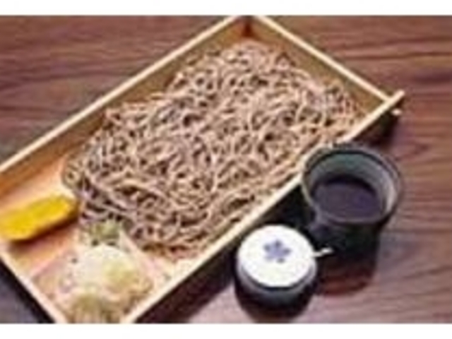 板そばは太打ち麺。ざるそばは細打ち麺で_かねき