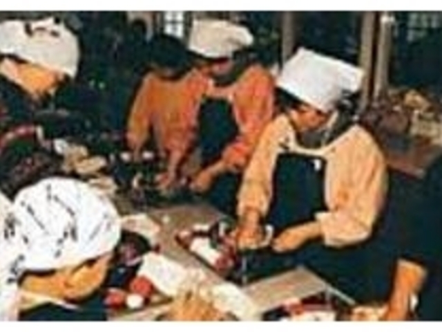 最新設備のもとで生産された豚肉を使用する_真木沢ミートピア