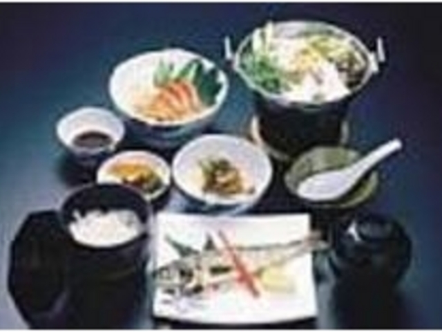 鍋、刺身、焼き物とまさにヒメマス尽くし_十和田食堂