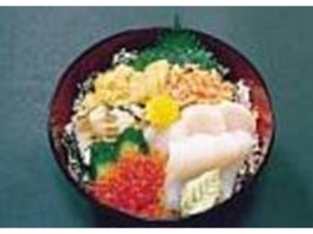 『下北もりもり丼』(2835円)をぜひ_和食 三宝