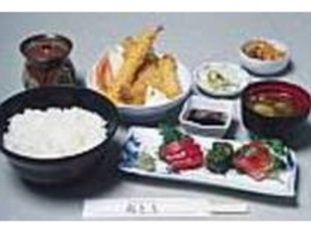 ボリューム満点の風とり定食はオススメ!_どんぶりや 風とり