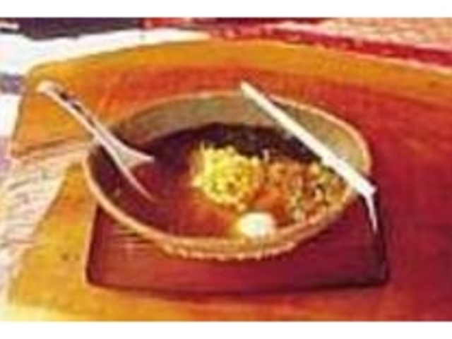 丼にはボールの縫い目まで入り芸が細かい_レストランむく