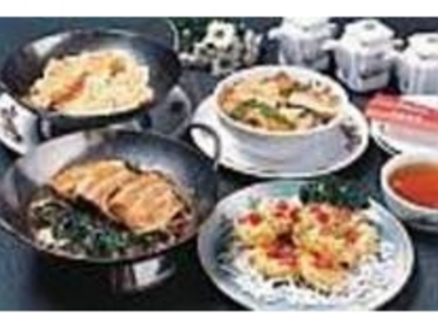 五目おこげは1皿で2〜3人前のボリューム_中国料理桂花