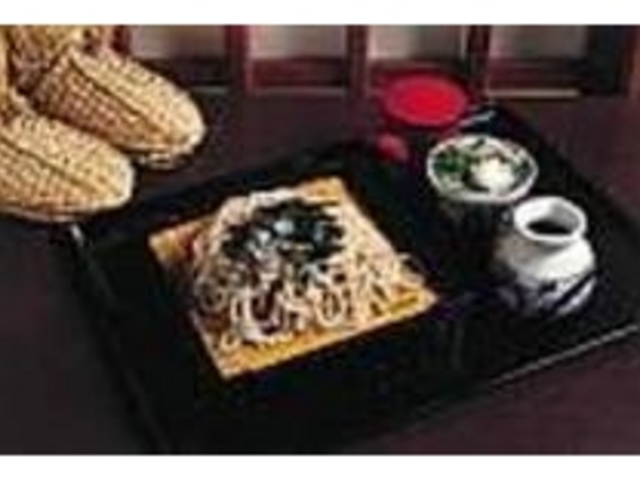 ごまかしがない味の、人気のざるそば_そば神