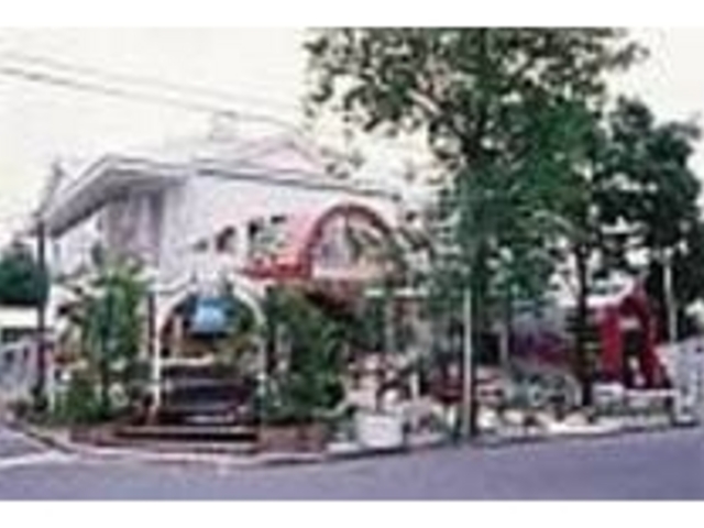 メルヘンチックな建物のお土産屋さん_ウェザーリポート