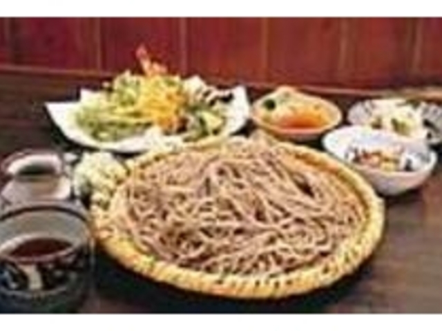 十割そばには、熟練した技が必要だ_手打ちそば工房 若月