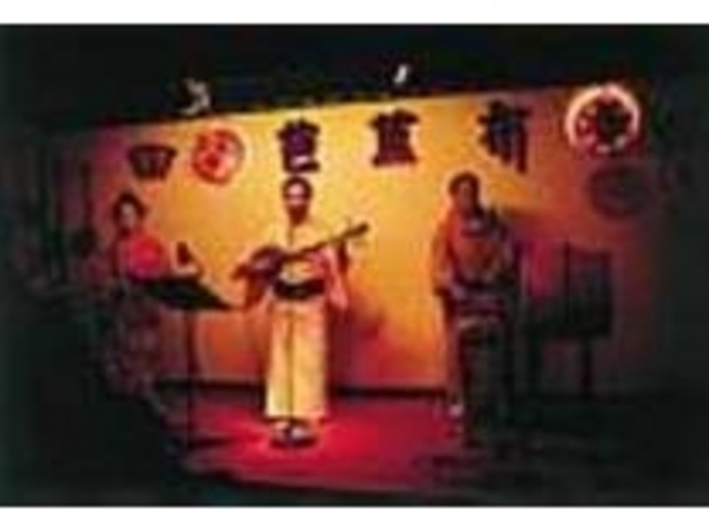 沖縄の各島々の歌が楽しめる民謡酒場_民謡ライブの店 芭蕉布