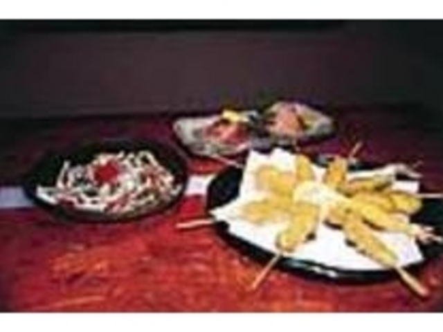 取り寄せた旬の食材を使った串揚げは最高_あて