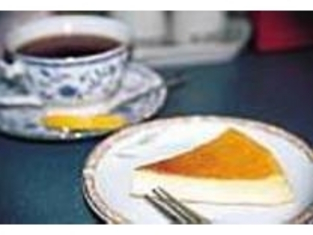 手作りケーキならではの素朴な味わい_ふぁいみーる