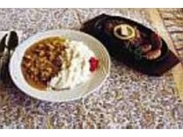 オリジナルスパイスの利いたインドカレー_レストラン ふぁぶ