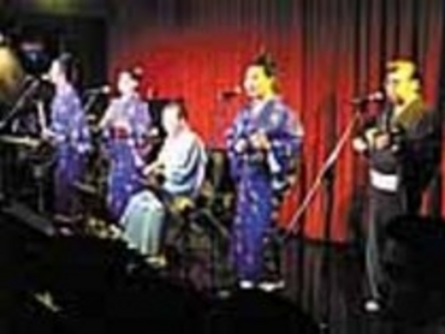 民謡では喜納昌吉の父昌永も出演する_もーあしび チャクラ