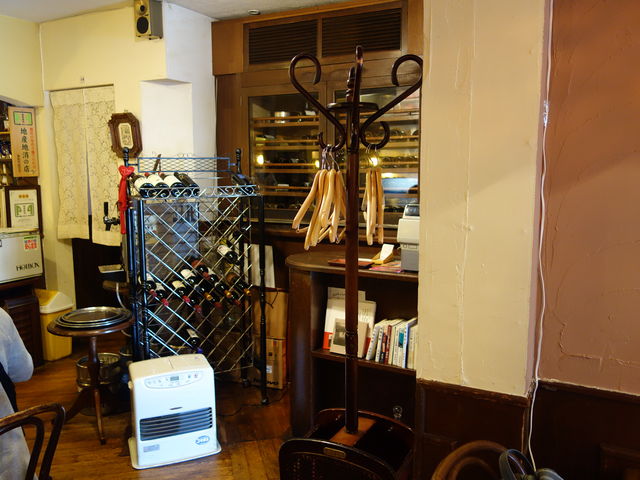 ムード満点の店内。舌も心も優華な気分_ペペネーロ イタリア館
