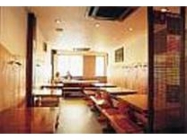自然の素材を使った店内は落ち着いた雰囲気_和感心酔 たいnoたい