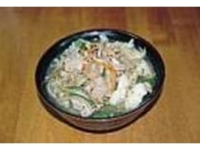 ボリューム満点の野菜そばは人気のメニュー_シーサイド