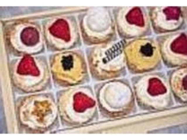 プチケーキ(15個入・1890円)_ミッシェル 和洋菓子店