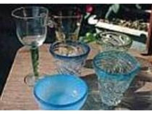 青、緑、茶と彩りが美しい琉球ガラス_ガラス工房 清天