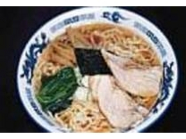 ちぢれ麺が特徴的な正統派の喜多方ラーメン_ラーメン蔵一