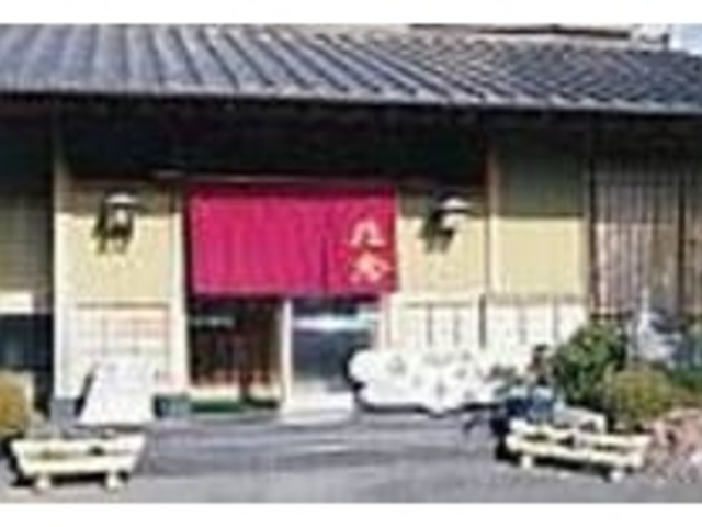 しっとり落ち着いた雰囲気の店。個室もあり_磯割烹 佳倉