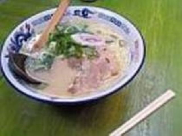 すべて自家製のとんこつ味ラーメン_ラーメン専科力雅