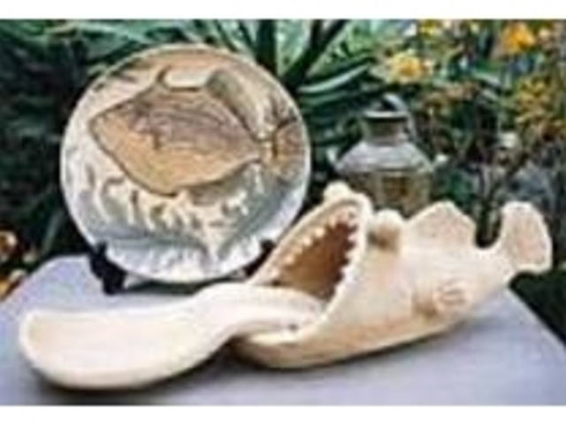 魚をモチーフにした安房白浜焼の作品_なばえ陶苑