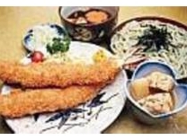 からりと揚がった『大海老フライ』は必食!_奴凧