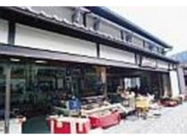 平屋建築が純和風の雰囲気を醸し出している_山口光峯堂