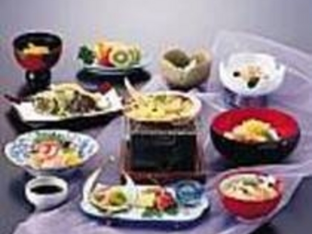 季節の食材を生かした彩りも美しい懐石料理_ますや
