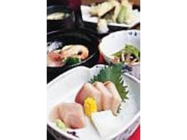 新鮮な食材をふんだんに使った豪華な定食_喜多呂