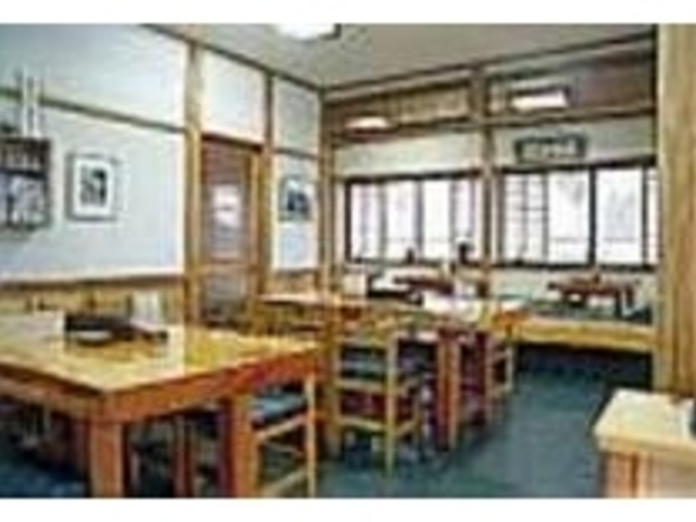店主の人柄に惚れて通う常連客でにぎわう_手打ちそば やぶ正