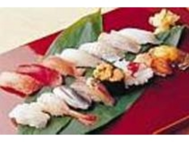 新鮮な魚介を使った『海の幸にぎり』_沖村家 みちや寿し