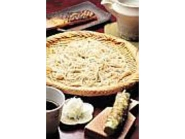 ざる蕎麦は天然のわさびを薬味にして頂く_手打ち蕎麦 かね井